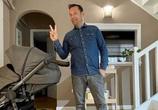 Ο Γιώργος Πυρπασόπουλος έγινε πατέρας – Η πρώτη φωτογραφία από το μαιευτήριο