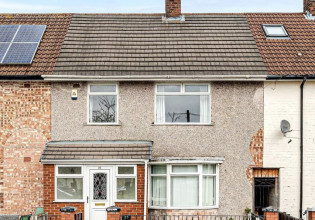 Φανατικός θαυμαστής των Beatles έκανε το σπίτι του Τζορτζ Χάρισον μουσείο