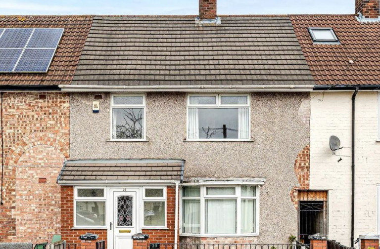 Φανατικός θαυμαστής των Beatles έκανε το σπίτι του Τζορτζ Χάρισον μουσείο