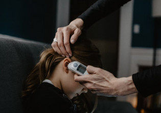 Ηπατίτιδα: Τι γνωρίζουμε και τι όχι για την επιδημία σε παιδιά – Ζαούτης και Βασιλακόπουλος απαντούν