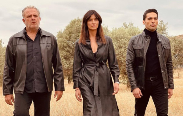 Η Γη της Ελιάς: Η Ιουλία έτοιμη να αποκαλύψει το μυστικό για την πλαστή διαθήκη