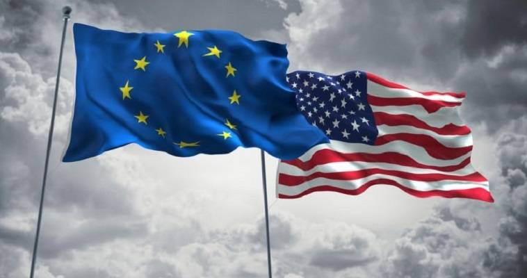 Στη δίνη εσωτερικών κρίσεων ΗΠΑ και ΕΕ