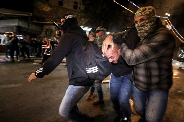 Ιερουσαλήμ: Επεισόδια Παλαιστινίων με ισραηλινούς αστυνομικούς - Πάνω από 10 τραυματίες