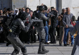 Ιερουσαλήμ: Νέες βίαιες συγκρούσεις Παλαιστινίων – αστυνομίας στο τέμενος Αλ Άκσα