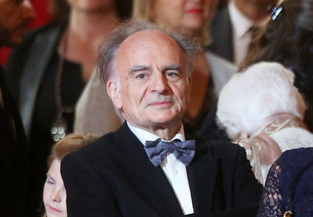 Πατέρας Μακρόν: Οι Γάλλοι είναι πολύ αχάριστοι