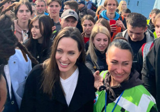 Αντζελίνα Τζολί: Επισκέφθηκε τη Λβιβ και συνομίλησε με πρόσφυγες του πολέμου