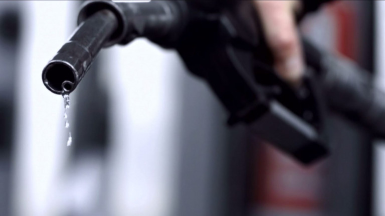 Επίδομα καυσίμων: Μειωμένη τιμή για το ντίζελ κίνησης και τον Μάιο