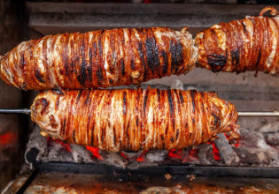 Ένωση Άθεων: Καλεί σε «Φανερό Δείπνο» αποκλειστικά με κρέατα, τη Μεγάλη Παρασκευή