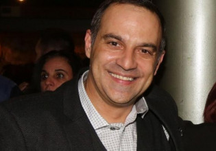 Κρατερός Κατσούλης: Η άγνωστη σχέση του με ηθοποιό – Χώρισαν λίγο πριν ανέβουν τα σκαλιά της εκκλησίας