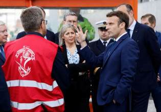 Γαλλία: Γιατί ο Μακρόν ζητά πανευρωπαϊκό πλαφόν στους μισθούς των διευθυντικών στελεχών