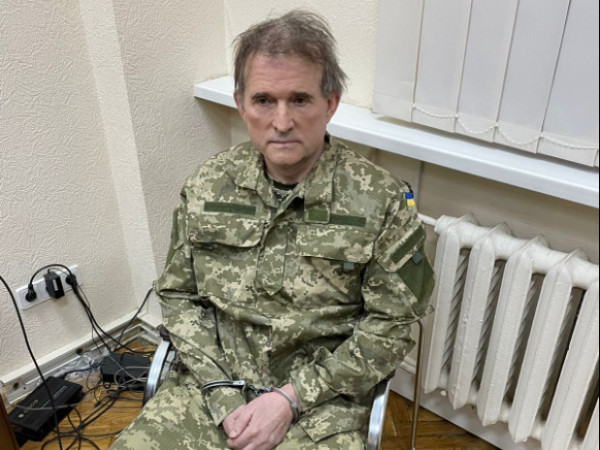 Ζελένσκι: Ζητά την ανταλλαγή του Μεντβεντσούκ με ουκρανούς αιχμαλώτους