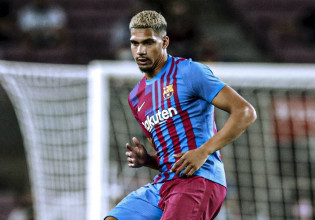 Επίσημο: Στην Μπαρτσελόνα μέχρι το 2026 με μυθική ρήτρα ο Αραούχο