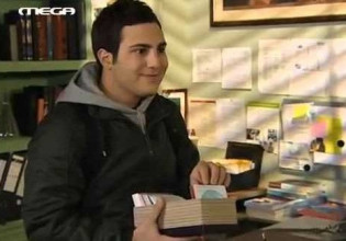 Κώστας Ιντζεγιάν: Θυμάστε τον Μήτσο από το «Ευτυχισμένοι Μαζί»; Δείτε πώς είναι και τι κάνει σήμερα