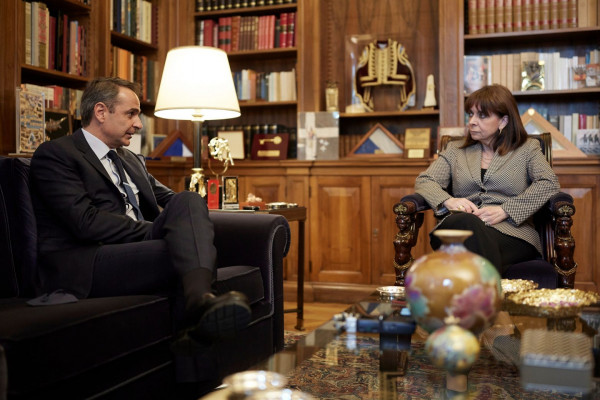 Συνάντηση Μητσοτάκη – Σακελλαροπούλου: Είμαστε αντιμέτωποι με πληθωρισμό που δεν έχουμε ξαναδεί εδώ και 40 χρόνια