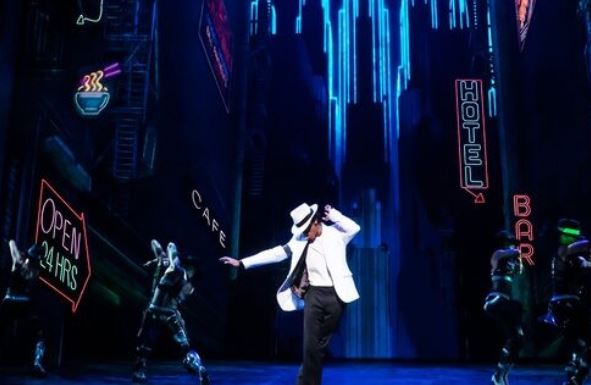 Ο Μάικλ Τζάκσον ξανά στη σκηνή – Ανακοινώθηκε η πρεμιέρα του φαντασμαγορικού μιούζικαλ