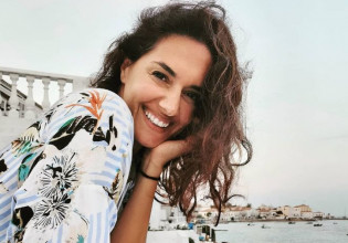 Νόνη Δούνια: Στα 50 μου νιώθω πλήρης, έχω κάνει καριέρα, έχω δημιουργήσει οικογένεια χωρίς να βλάψω κανέναν