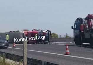 Κινέτα: Ανατροπή νταλίκας στην εθνική οδό – Μεγάλο μποτιλιάρισμα