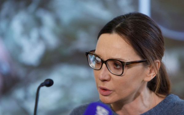 Μεντβεντσούκ: Η σύζυγός του καταγγέλλει ότι τον ξυλοκόπησαν οι ουκρανικές αρχές ασφαλείας