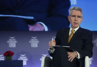 Πάιατ: «Αναβαθμισμένος ο ρόλος της Ελλάδας στο ΝΑΤΟ» – Τι είπε για Τουρκία και S-400