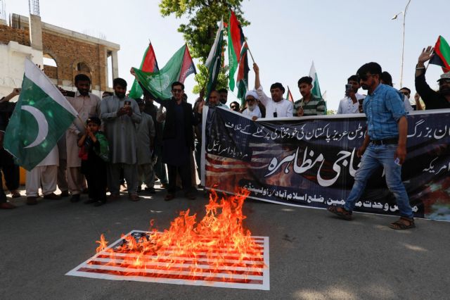 Πακιστάν: Ο πρωθυπουργός Ίμραν Χαν διαμαρτύρεται στις ΗΠΑ για παρέμβαση στα εσωτερικά της χώρας του