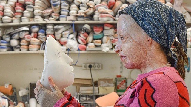 Η Ιωάννα Παλιοσπύρου μάς ξανασυστήνεται και όλοι της υποκλίνονται στα social media