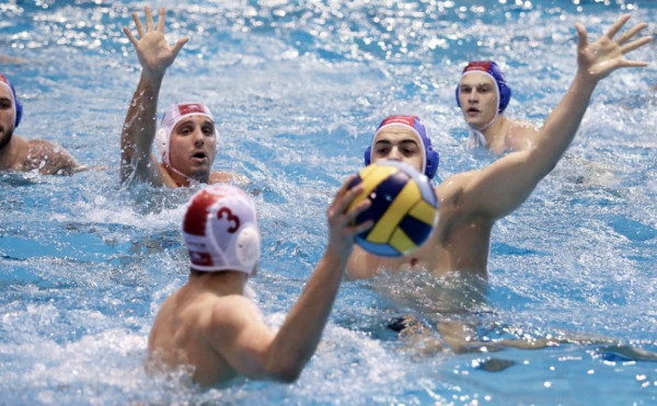 Εύκολα ο Ολυμπιακός (13-8)