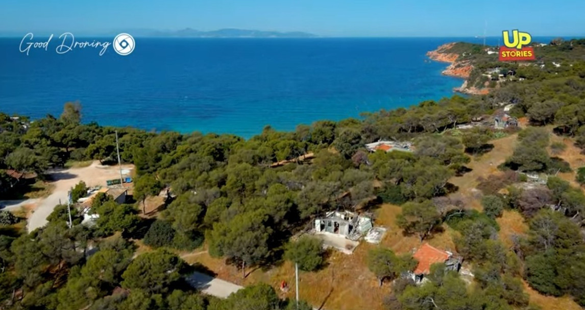 Καραγκιόζης: Η παραδεισένια παραλία στην καρδιά της Αθηναϊκής Ριβιέρας