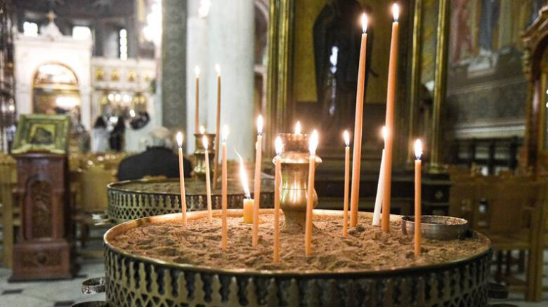 Πάσχα: Πώς θα πάμε στην εκκλησία, τι μέτρα θα ισχύσουν στον Επιτάφιο