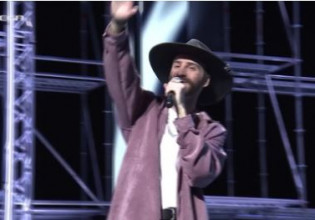 X Factor: Με ροκ στιλ και… τραγούδι εμφανίστηκε ο Θοδωρής Πολυχρονίδης