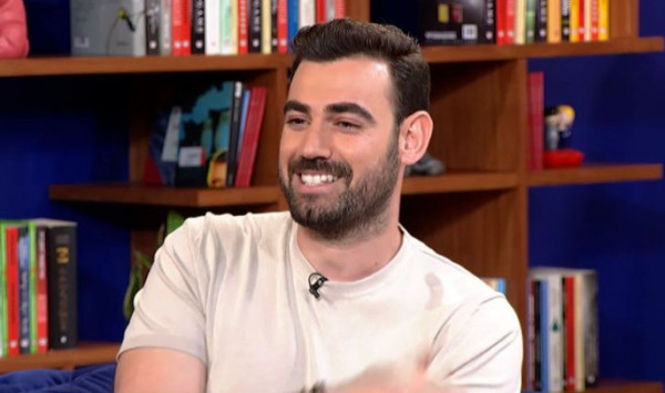 Νίκος Πολυδερόπουλος: «Έχω δυσλεξία και οι δάσκαλοι στο σχολείο με χτυπούσαν»