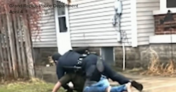 ΗΠΑ: Βίντεο δείχνει αστυνομικό να πυροβολεί Αφροαμερικανό σε πόλη του Μίσιγκαν