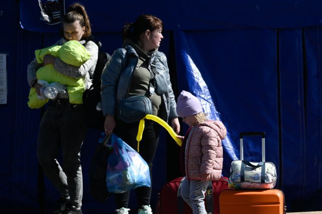 Ουκρανία: Ξεπέρασαν τους 20.000 οι πρόσφυγες που έφτασαν στην Ελλάδα