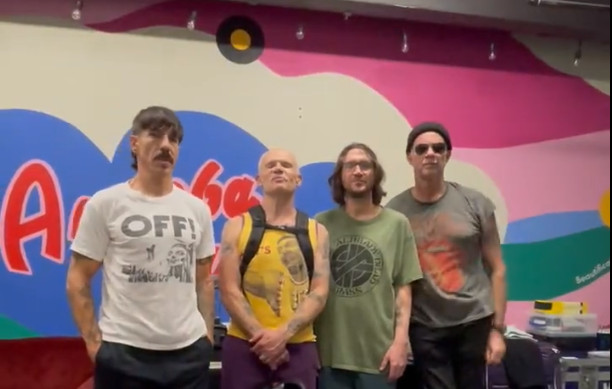 Red Hot Chili Peppers: Βοηθήστε τους πρόσφυγες – Το «ευχαριστώ» του Βιτάλι Κλίτσκο