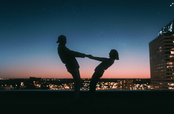 Σχέσεις: Δέκα σημάδια πως μαζί του νιώθεις ευτυχισμένη (παρά τους τσακωμούς και τις γκρίνιες)