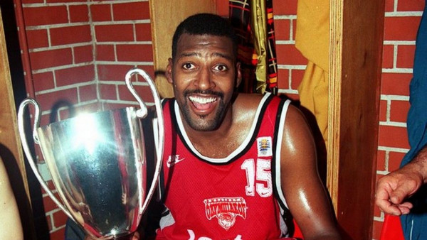 Ρόι Τάρπλεϊ: Ένα διαμάντι βυθισμένο στις καταχρήσεις