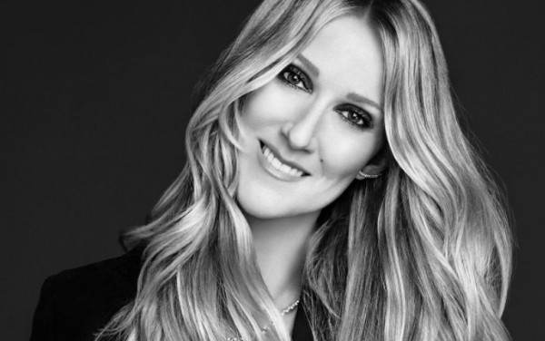 Σελίν Ντιόν: Έκκληση προς τους παγκόσμιους ηγέτες να σταθούν στο πλευρό της Ουκρανίας