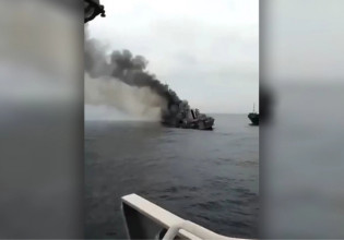 Πόλεμος στην Ουκρανία: Διεθνή ΜΜΕ επιβεβαιώνουν ότι το πλοίο που καίγεται στις φωτογραφίες είναι το Moskva