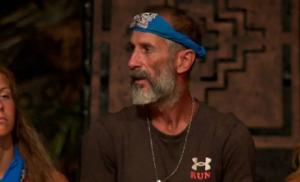 Survivor spoiler: Ο Καραγκούνιας μαθαίνει για τον θάνατο του πατέρα του και καταρρέει