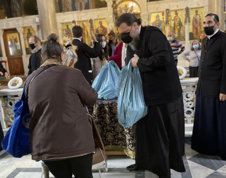 «Δέματα Αγάπης» από την Ι.Μ. Νέας Ιωνίας