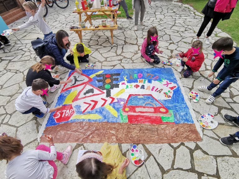 «Μπαμπά και μαμά, μην τρέχετε!»