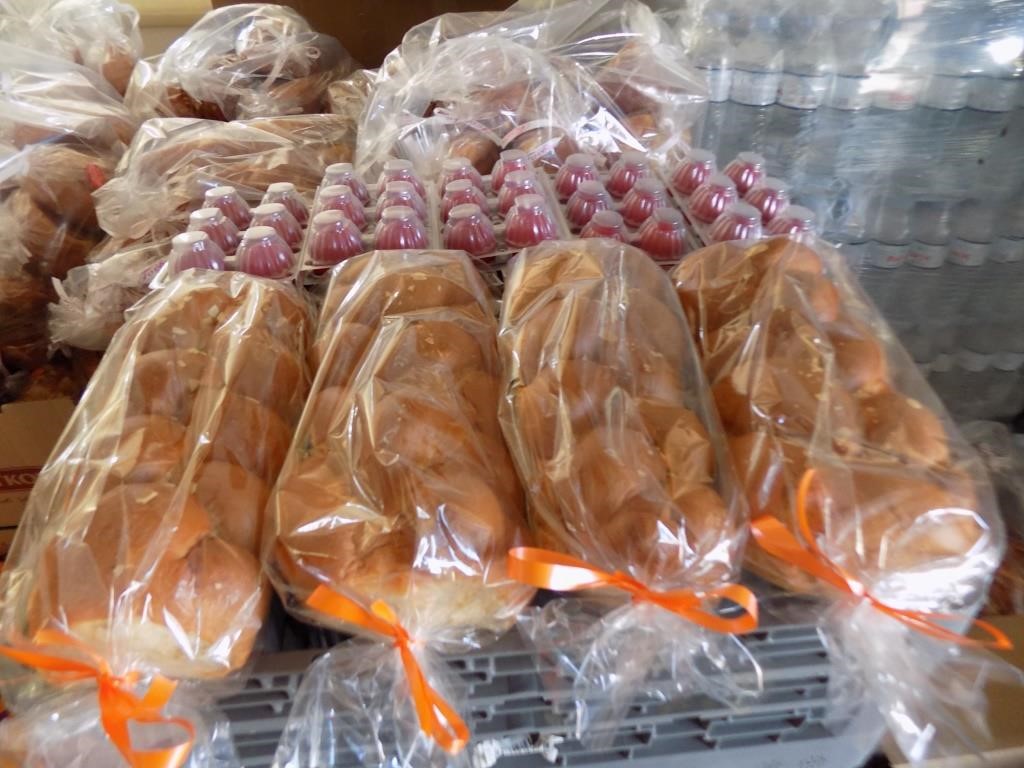 Τρόφιμα και Πασχαλινά δώρα σε 850 οικογένειες στη Φυλή