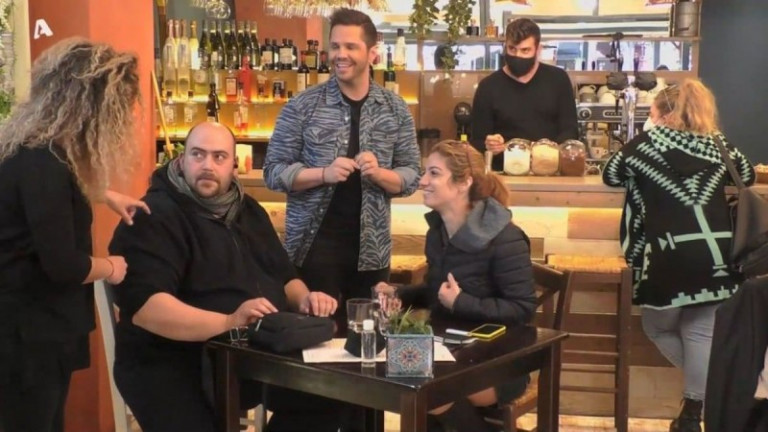 «Τι φάση;»: Παίκτρια… υποψιάστηκε τον Τσαλίκη πριν καν ξεκινήσει η φάρσα – Η απίστευτη αντίδρασή του