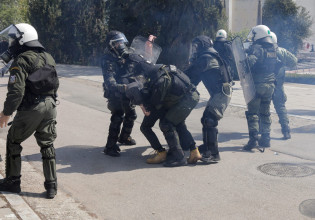 Θεσσαλονίκη: Δύο συλλήψεις για τα επεισόδια στο ΑΠΘ – Αφέθηκε ελεύθερος ο ένας λόγω κοροναϊού