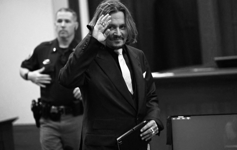 Johnny Depp: «Εύχομαι το πτώμα της Amber Heard να αποσυντεθεί σε πορτ μπαγκάζ»