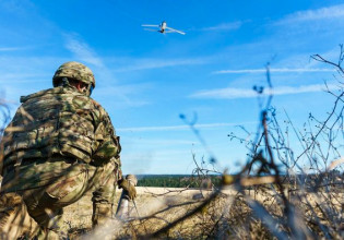 ΗΠΑ: Δίνει άλλα 300 εκατομμύρια δολάρια για στρατιωτική βοήθεια στην Ουκρανία – Τι περιλαμβάνει