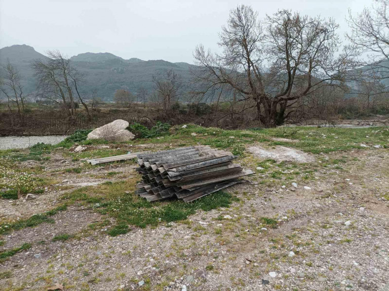 Μολύνουν με αμίαντο το περιβάλλον