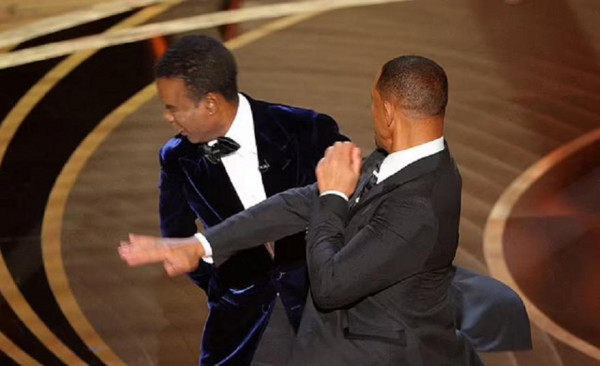 Το χαστούκι του Γουίλ Σμιθ έγινε… γκράφιτι στο Βερολίνο