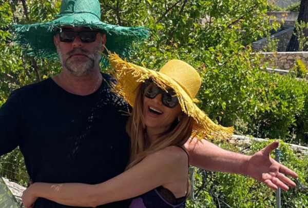 Δέσποινα Βανδή – Βασίλης Μπισμπίκης: Νέες φωτογραφίες από τις πασχαλινές τους διακοπές στο Πήλιο