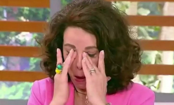 «Λύγισε» στον αέρα εκπομπής η Βούλα Πατουλίδου – «Να φύγω;»