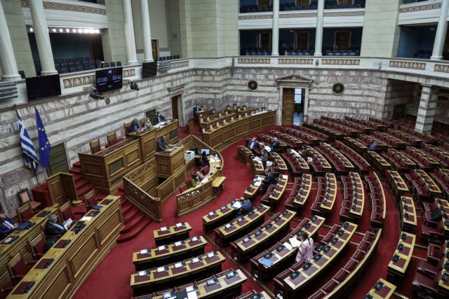 Ευρεία συναίνεση στα άρθρα του νομοσχεδίου «Δουλειές Ξανά» - Φιάσκο για τον ΣΥΡΙΖΑ οι ονομαστικές ψηφοφορίες